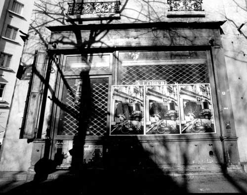 -g- | b-w | paris