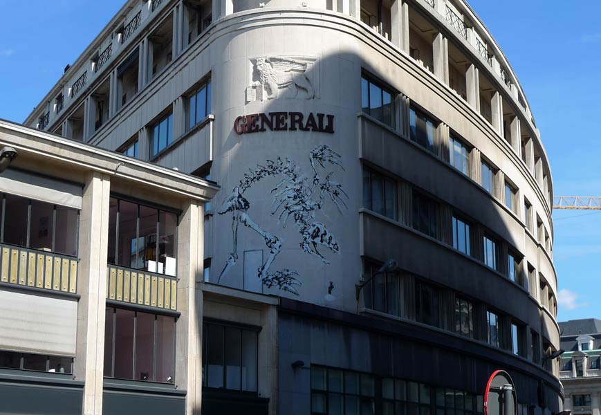 bonom | dinosaur | bruxelles | belgium