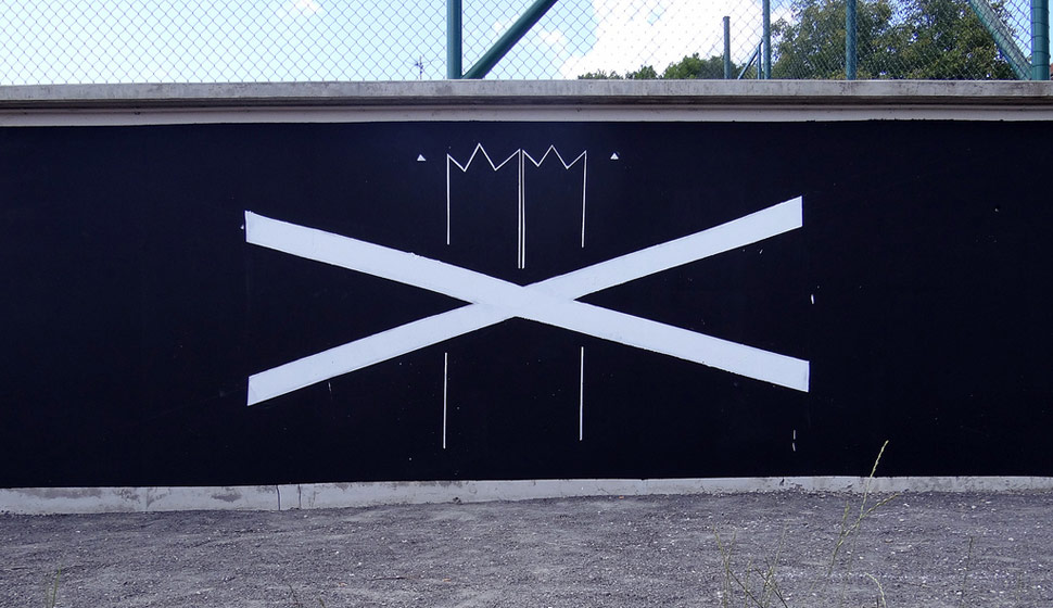 boks713 | black | prague | czech-republic