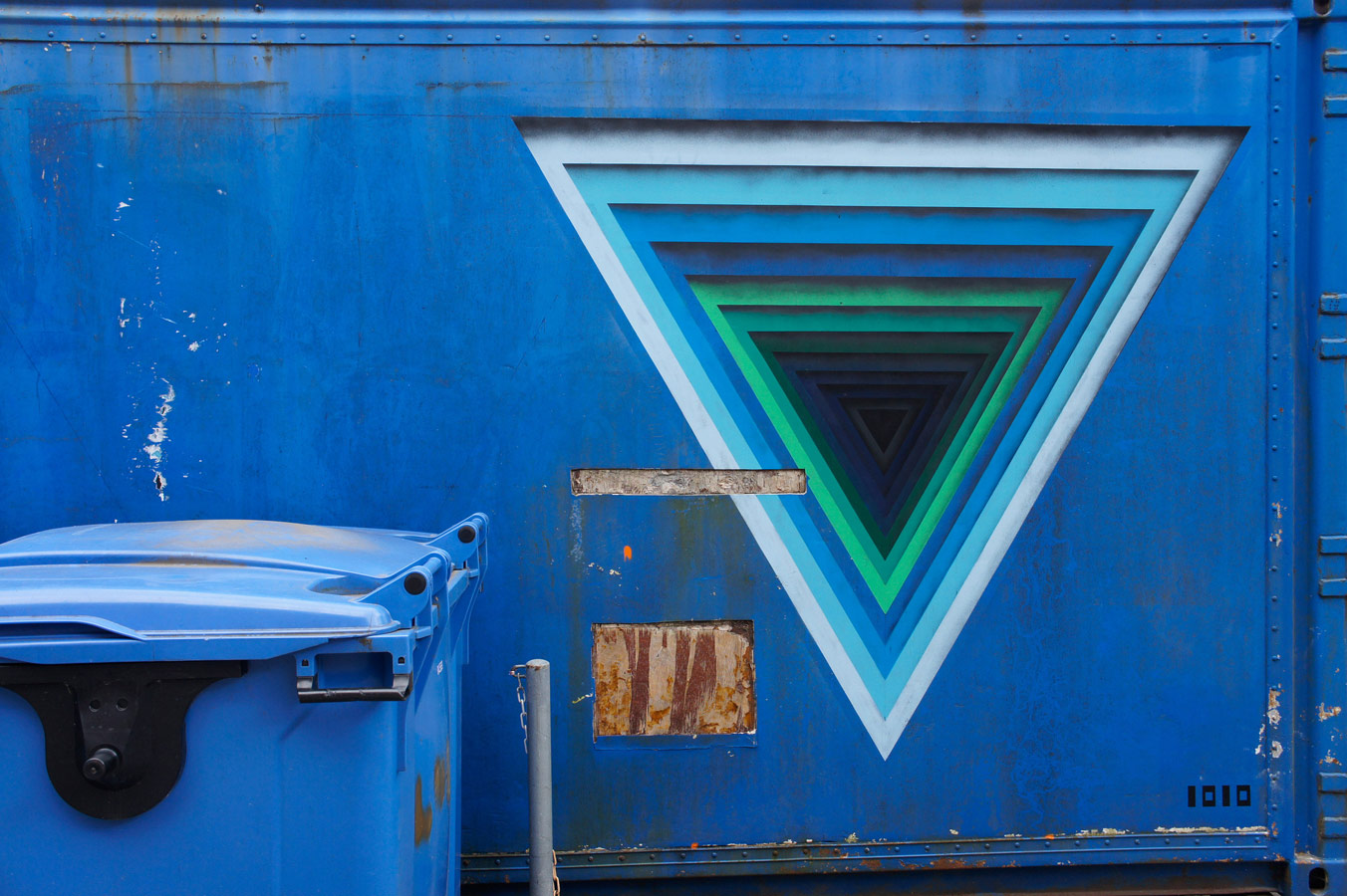 1010 | geometry | blue | hamburg | germany
