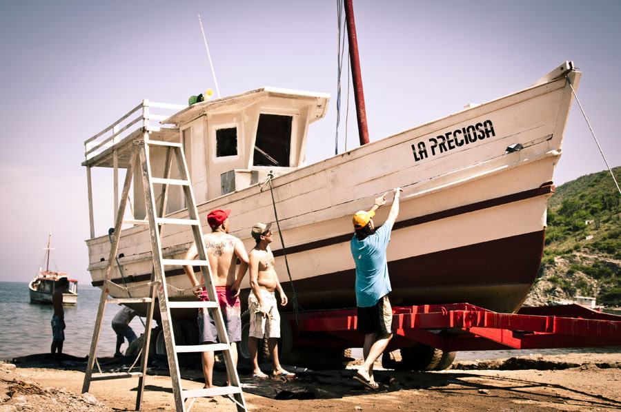 pez | skida | ecks | gris-one | caz2 | boat | colombia | south-america