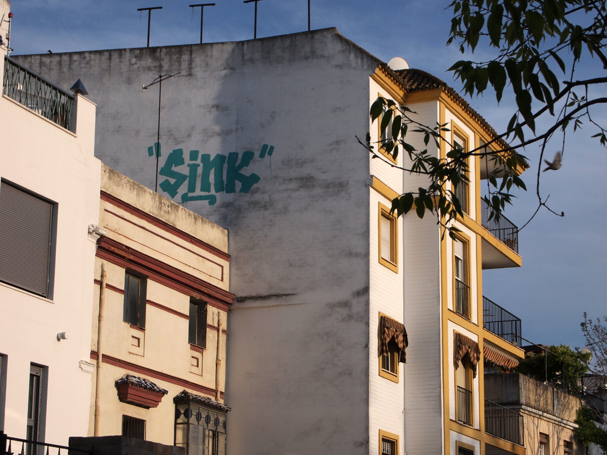 sink | roller | rooftop | sevilla | spain