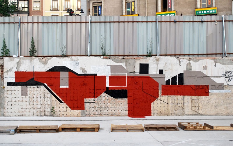 sue | red | geometry | spain