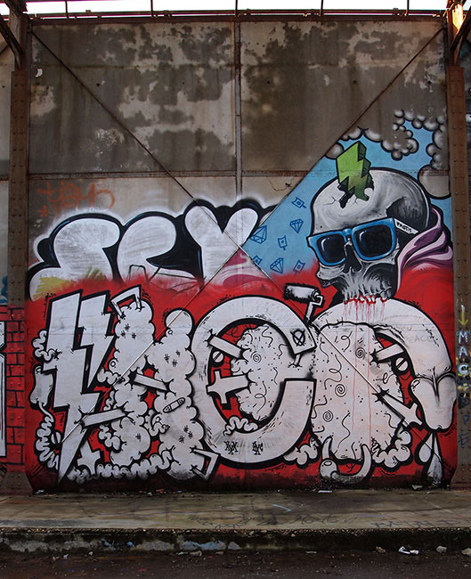 -uncool- | bordeaux