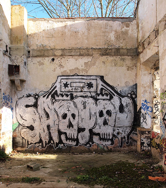 saotou | silver | bordeaux
