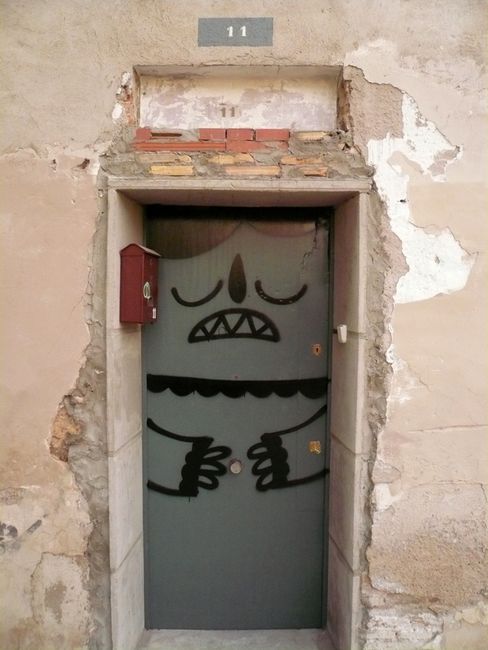 bue | door | barcelona