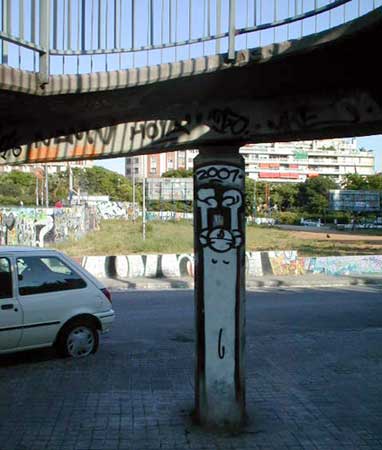 cram | monkey | bridge | barcelona