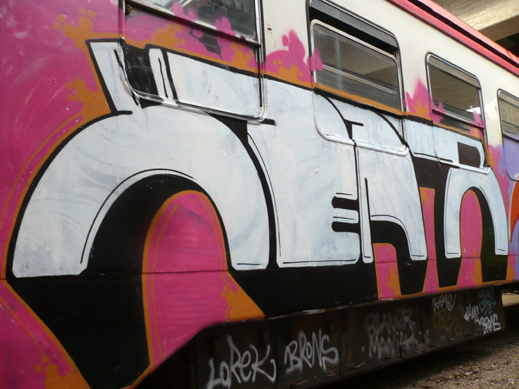 kenor | train | barcelona