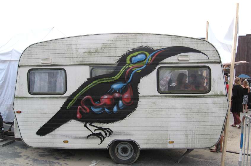 roa | bird | caravan | trailer | belgium