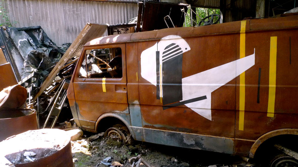 veuch | truck | brown | bruxelles | belgium