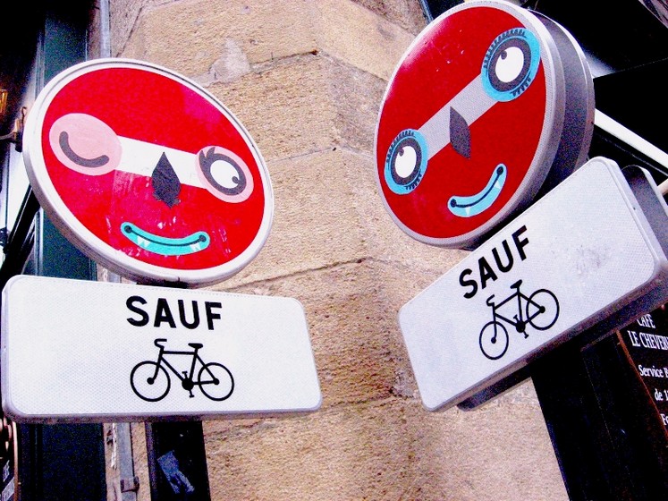 derik | roadsign | bordeaux