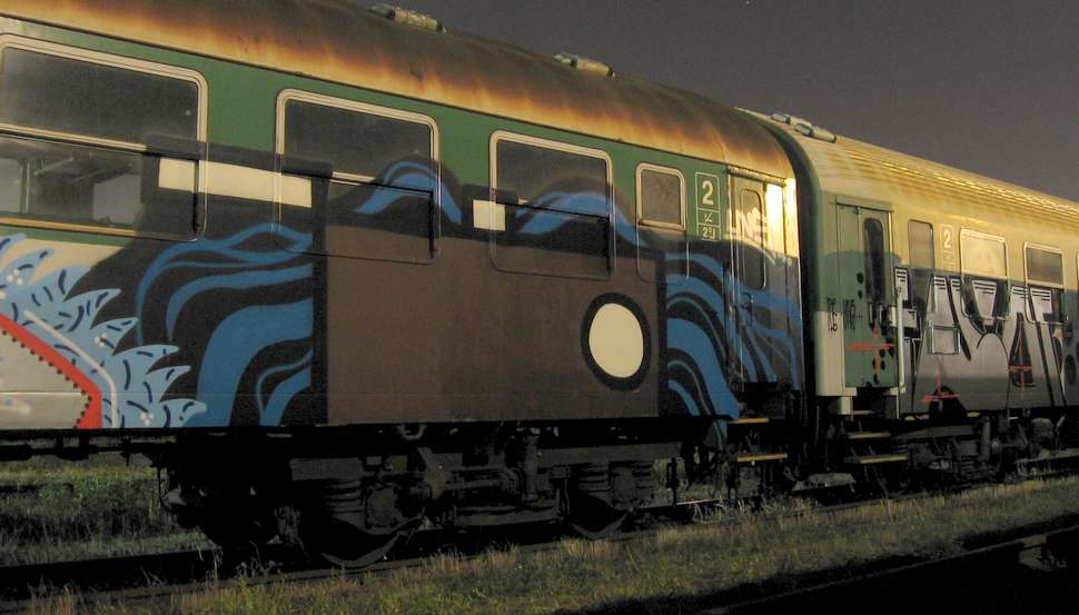 zlo | train | night | czech-republic