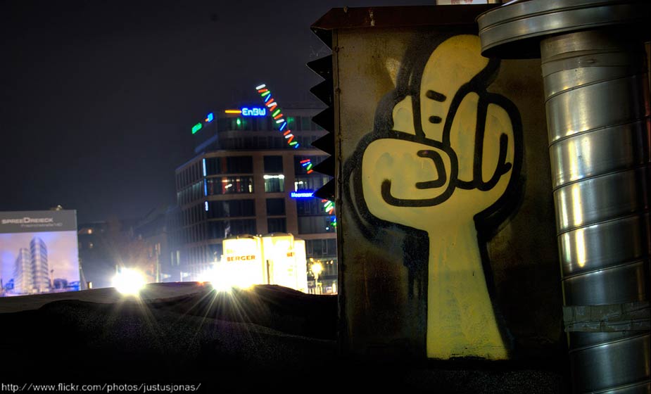 cbs | night | hand | berlin | germany