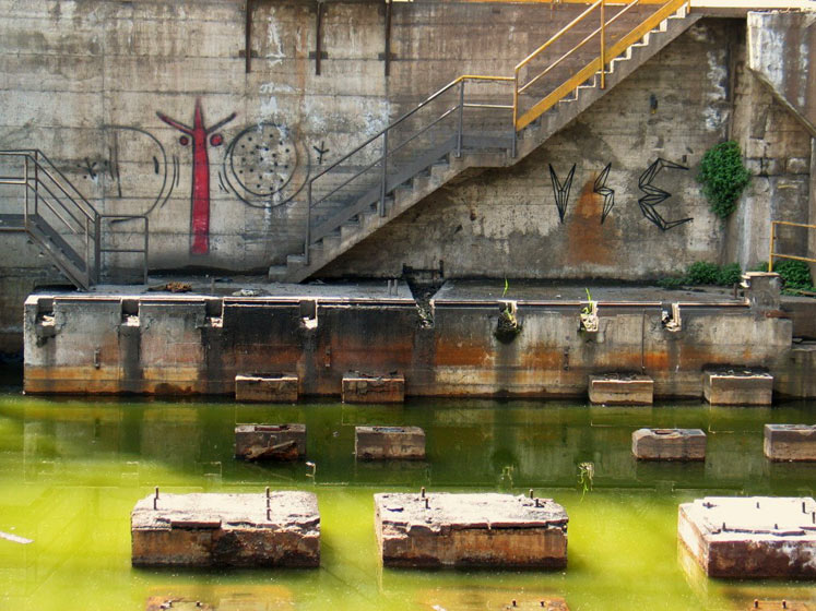 useless-idea | water | italy