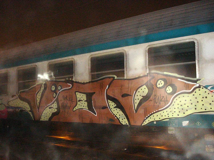 bua | vov | train | italy