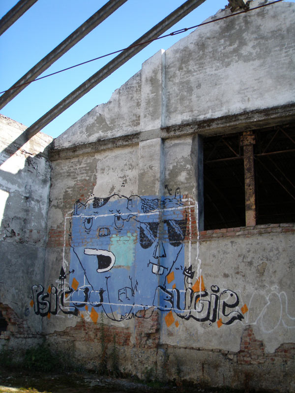 eleuro | blue | italy