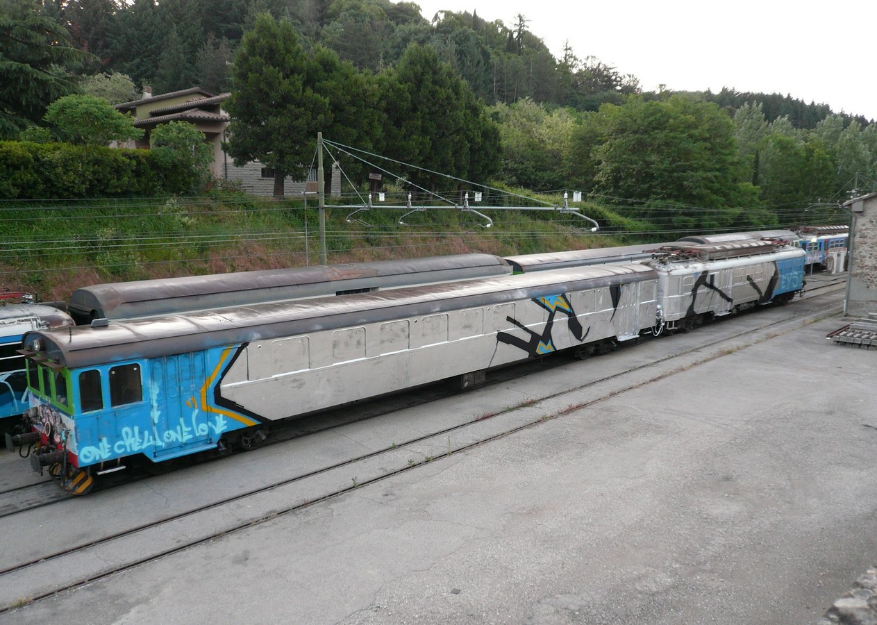 eys | wholecar | italy