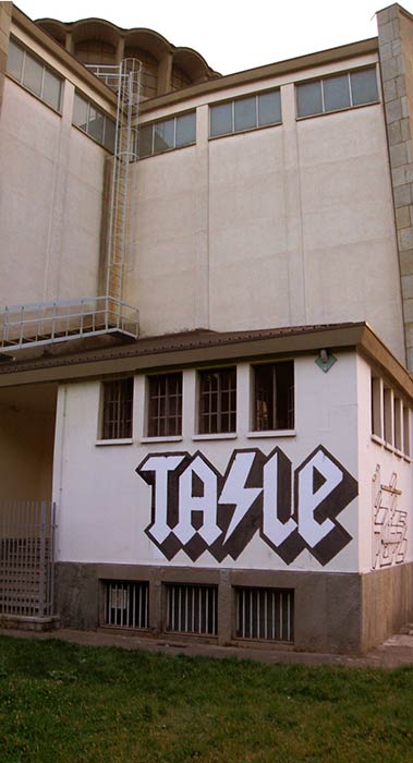 tale | italy
