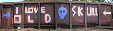elfo | freight | skull | italy (19 votes)
