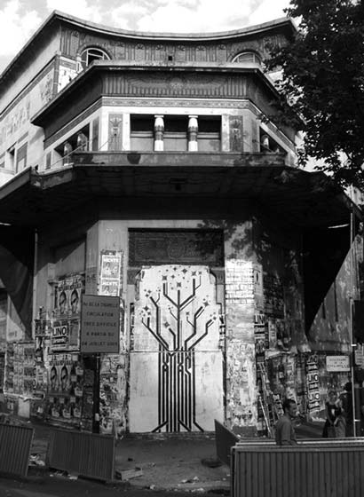 latlas | aleteia | b-w | paris