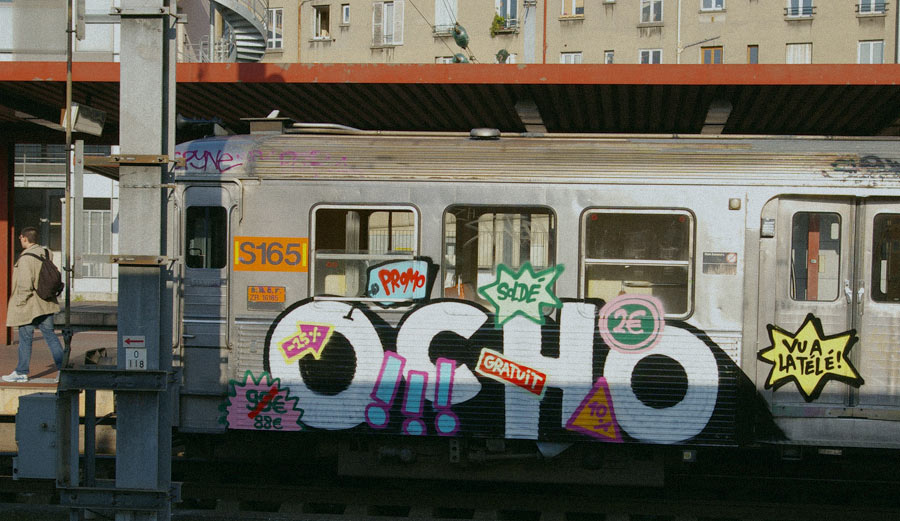 ocho | train | paris