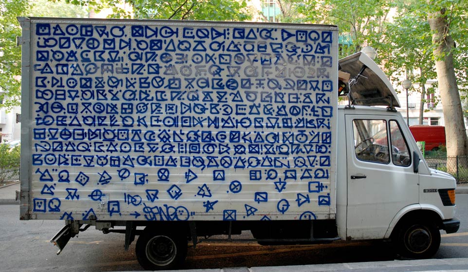 sango | truck | blue | paris