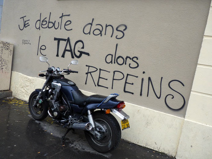unknown | text-message | paris