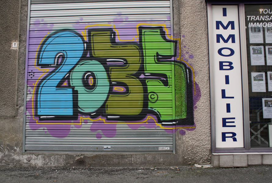 2035 | shutters | pau