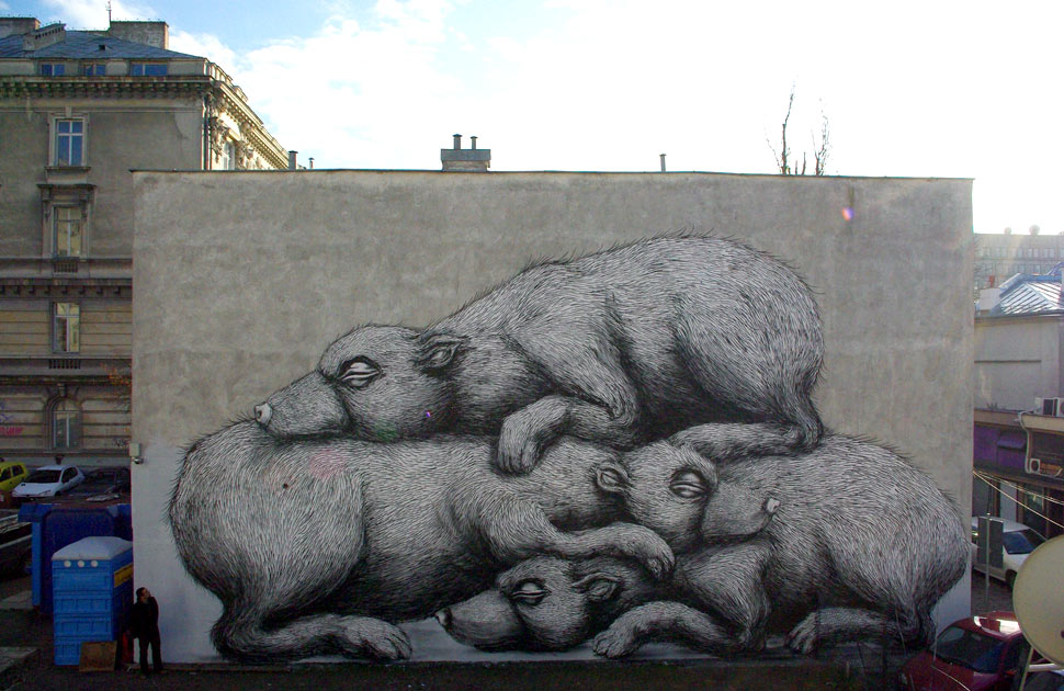 roa | bear | big | warsaw | poland