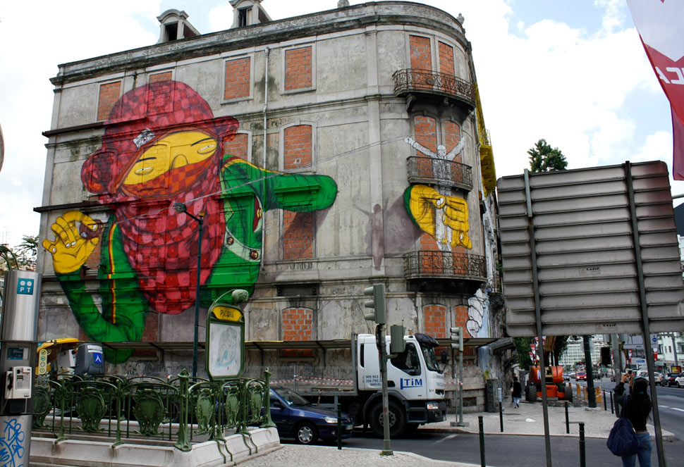 blu_osgemeos_lisboa_03.jpg