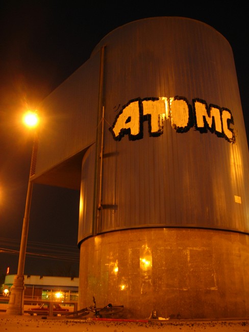 atoms | night | russia