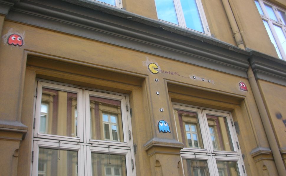 vandal | pixel | oslo | norway | scandinavia