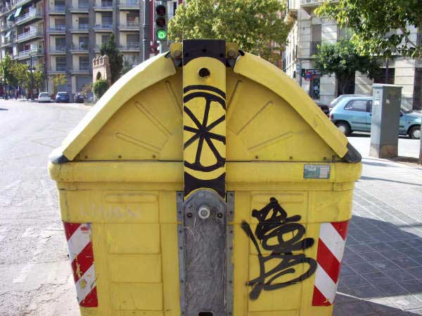 limon | valencia | trash | yellow | spain