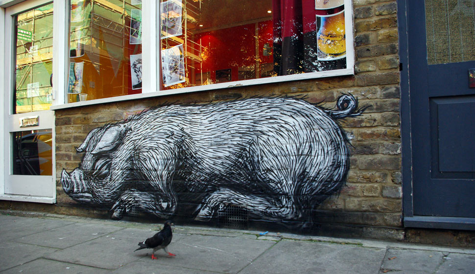 roa | pig | london | ukingdom