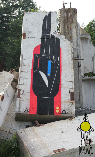 teck | hand | black-circle-festival | ukraine