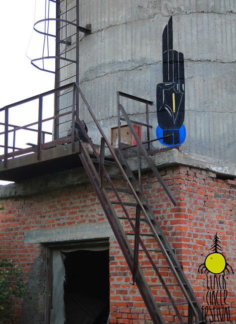 teck | hand | black-circle-festival | ukraine