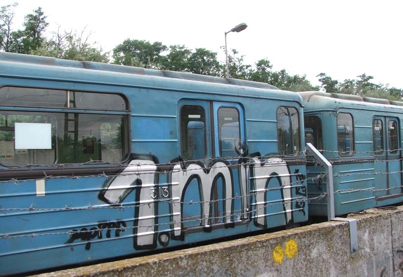1minute | ioke42 | egotrip | budapest | metro | hungary