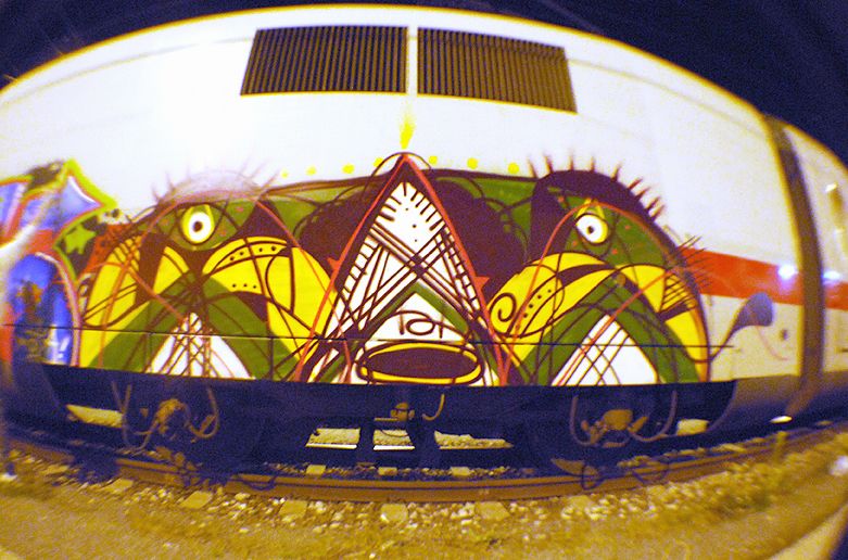 momo1030 | mascaras | train | wien | austria | various