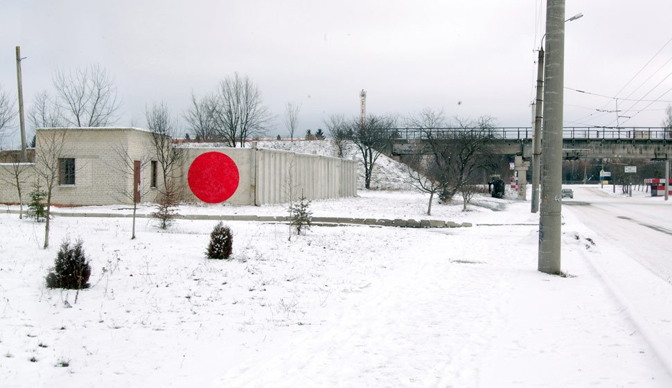 york red snow lutsk geometry minimalism ukraine winter12