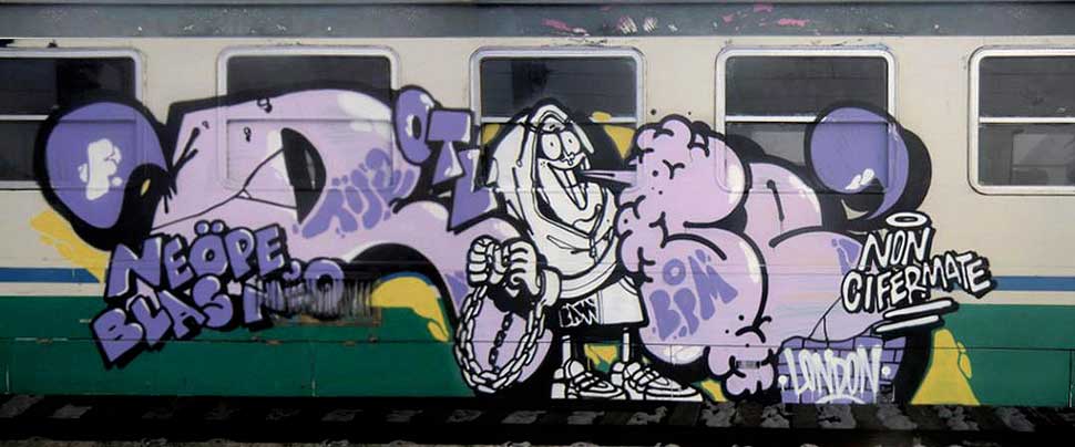  rose purple train-italy
