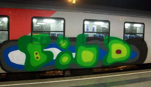  -bild- green train wien austria europe
