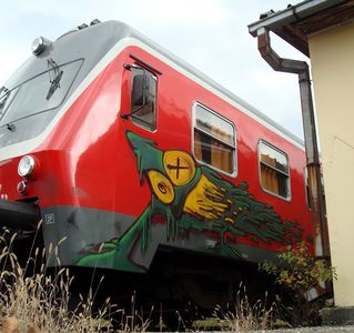  street-parazit train slovenia europe