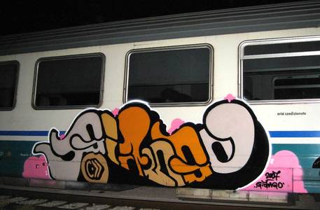  giango wons train italy