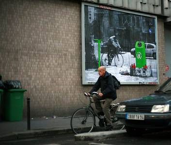  -g- billboard paris