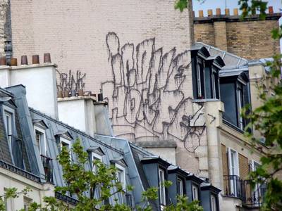  ikone horfe drips rooftop fire-extinguisher paris