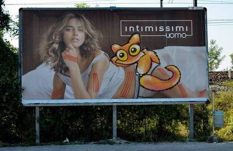  sqon billboard cat summer11 italy