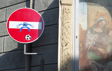 italy firenze roadsign clet-abraham