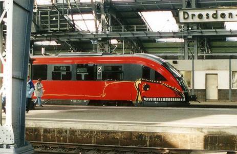  shlomo train red dresden germany