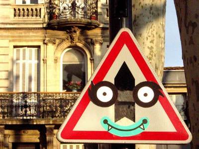  derik contextual-face roadsign france