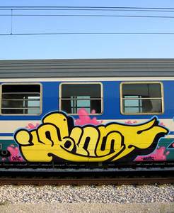  giango wons train yellow